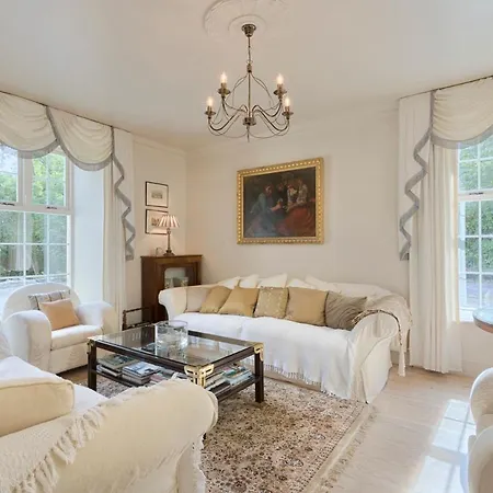 Sleeps 10 With Wifi * Letterfrack