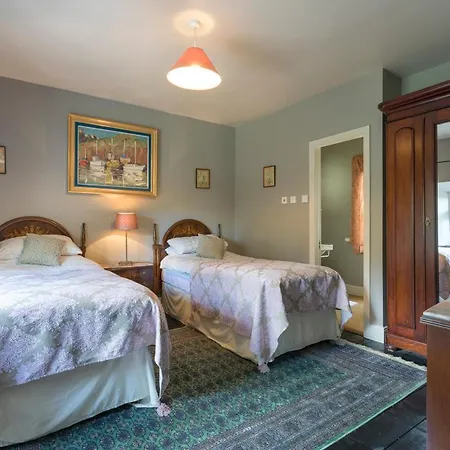 Sleeps 10 With Wifi *